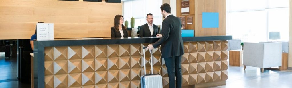 recepción hotel